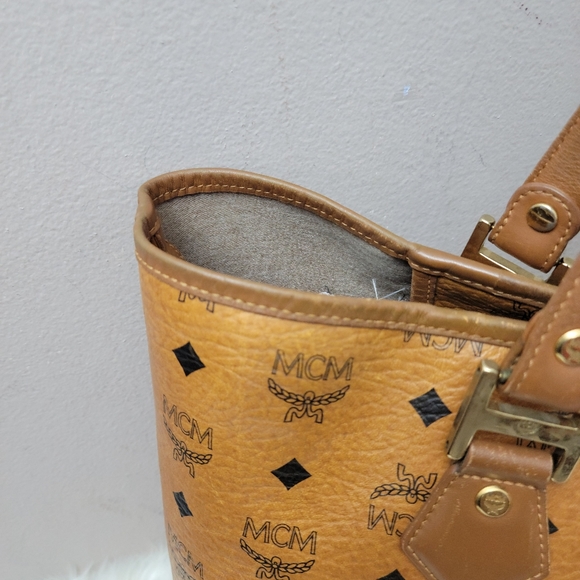 100% Authentic MCM CONGNAC shopper tote - Picture 9 of 16